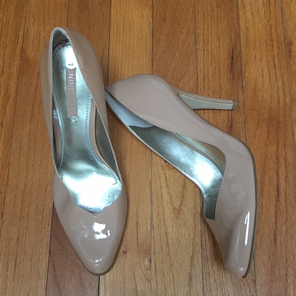 Nine West Patent Leather Cream/Taupe Pumps